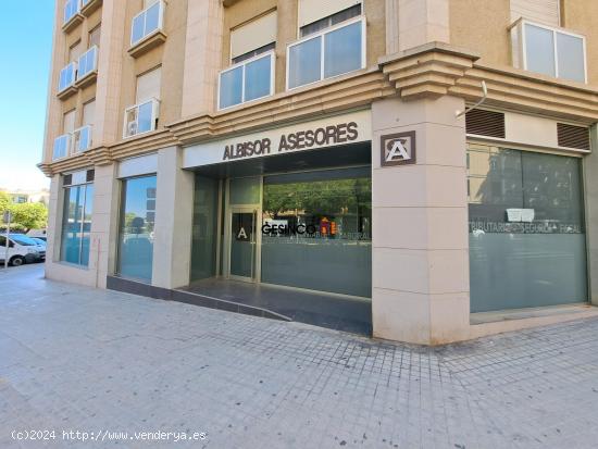  LOCAL COMERCIAL EN MUY BUENA ZONA DE XÀTIVA - VALENCIA 