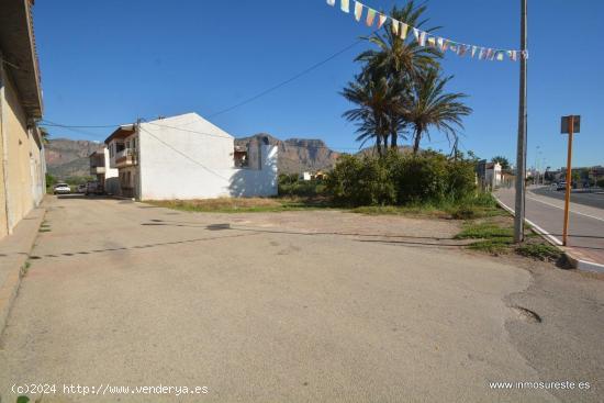 Solar en Orihuela zona Ctra. de Beniel, 969 m2. de superficie con casa habitación. - ALICANTE