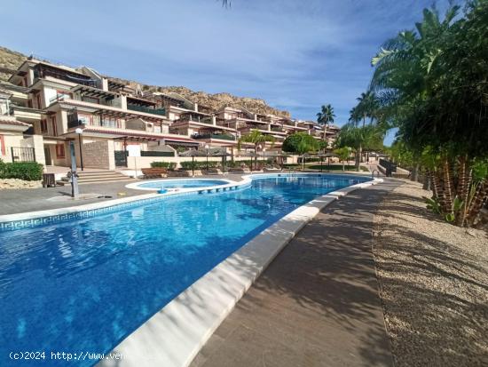 CHALET ADOSADO EN VENTA EN RIO PARK!!!! - ALICANTE