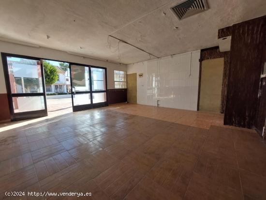 Se vende local comercial zona ZOCO. km 4. centro comercial EDEN - MURCIA