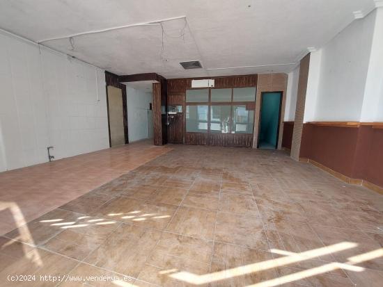 Se vende local comercial zona ZOCO. km 4. centro comercial EDEN - MURCIA