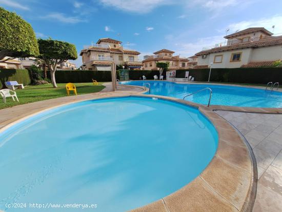  Ref.7397 Bungalow de 3 dormitorios en Punta Prima, Orihuela Costa - ALICANTE 