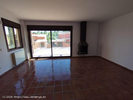 OPORTUNIDAD, SE VENDE ESTUPENDO CHALET EN NUEVA CARAVACA. - MURCIA