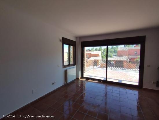 OPORTUNIDAD, SE VENDE ESTUPENDO CHALET EN NUEVA CARAVACA. - MURCIA