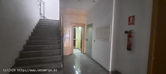 OPORTUNIDAD, SE VENDE ESTUPENDO PISO EN EL CENTRO DE ARCHENA. - MURCIA