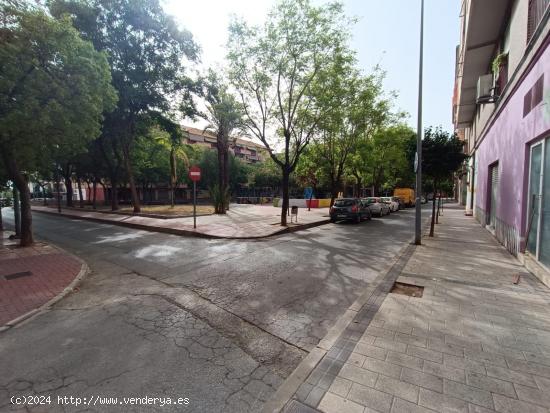 OPORTUNIDAD, SE VENDE ESTUPENDO PISO EN PLAZA DE LAS FLORES - MURCIA