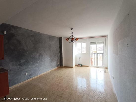 OPORTUNIDAD, SE VENDE APARTAMENTO EN EL CENTRO - MURCIA