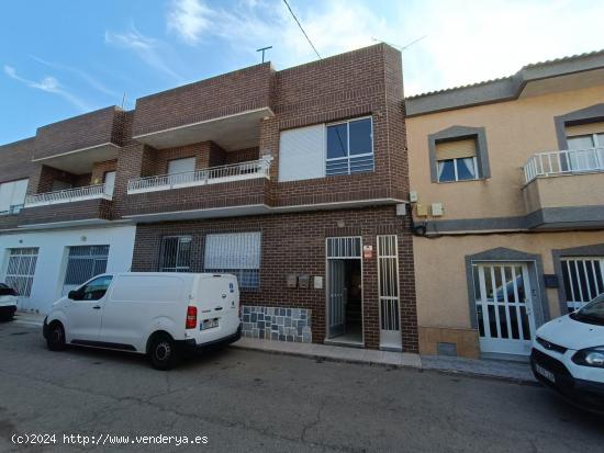  OPORTUNIDAD, SE VENDE ESTUPENDO PISO EN ROLDÁN - MURCIA 