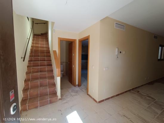 OPORTUNIDAD, SE VENDE ESTUPENDO CHALET EN URB. NUEVA CARAVACA - MURCIA