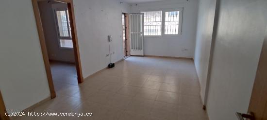 Se vende piso entre La Gangosa y la Puebla de Vicar - ALMERIA