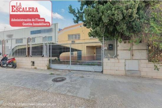 Nave industrial distribuida en 3 plantas - ALICANTE