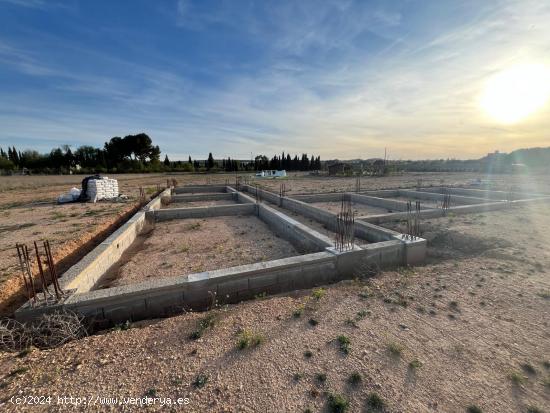 PARCELA EN PINAR DE LA PESCATERA, CON PROYECTO Y PERMISOS. TODO VALLADO - ALBACETE