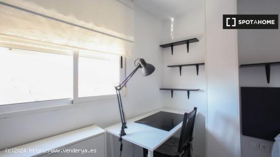 Habitación en piso de 3 dormitorios en algirós, - VALENCIA