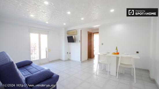 Bonita habitación en alquiler en apartamento de 3 dormitorios en Camins al Grau. - VALENCIA