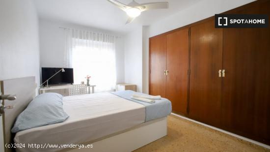 Habitaciones en alquiler en chill apartamento de 5 dormitorios en Benimaclet - VALENCIA