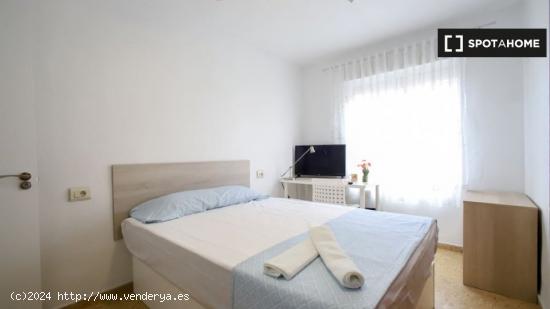 Habitaciones en alquiler en chill apartamento de 5 dormitorios en Benimaclet - VALENCIA