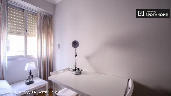 Moderna habitación en alquiler en apartamento de 4 dormitorios en Algirós, Valencia. - VALENCIA