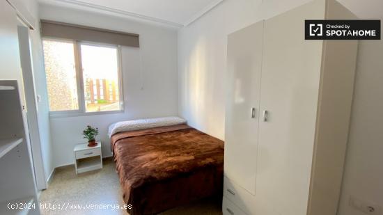 Elegante habitación en alquiler en apartamento de 6 dormitorios, Algirós - VALENCIA