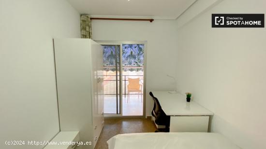 Elegante habitación en alquiler en apartamento de 6 dormitorios, Algirós - VALENCIA