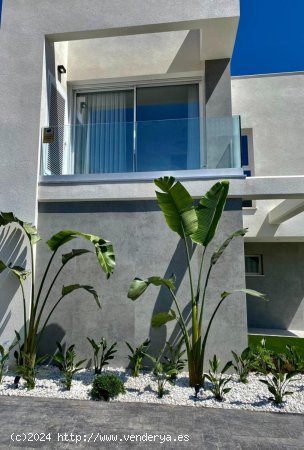 Villa en venta a estrenar en Finestrat (Alicante)