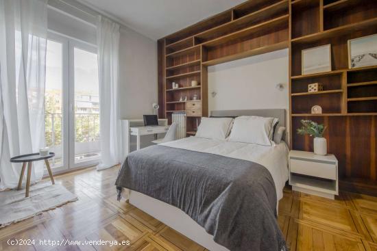  Se alquila habitación en piso compartido en Madrid - MADRID 