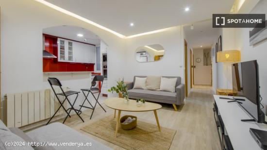 Alquiler de habitaciones en apartamento de 4 dormitorios en Atocha - MADRID