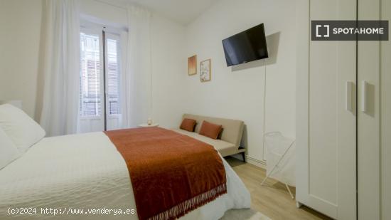 Alquiler de habitaciones en apartamento de 4 dormitorios en Atocha - MADRID