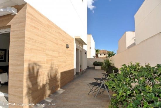 Chalet en venta en Pilar de la Horadada (Alicante)