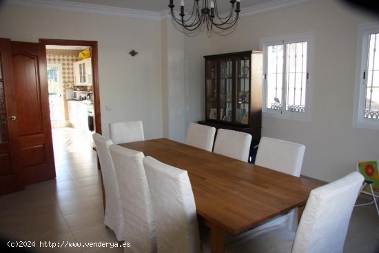 Villa en venta en Frigiliana (Málaga)