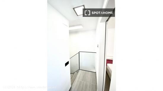 Apartamento entero de 2 dormitorios en Barcelona. - BARCELONA