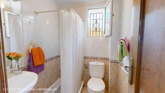 Chalet en venta en Torrevieja (Alicante)