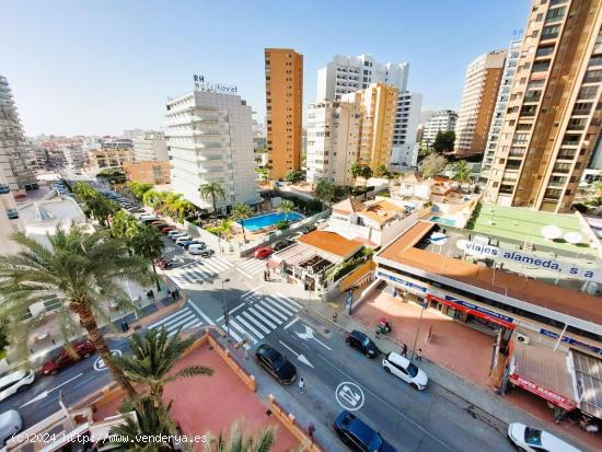 OPORTUNIDAD! APARTAMENTO DE 3 DORMITORIOS A UN PASO DE LA PLAZA TRIANGULAR - ALICANTE