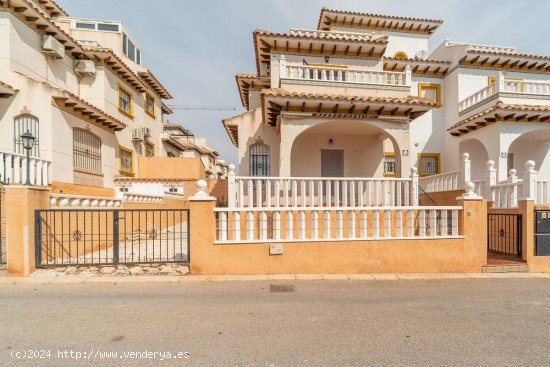 Chalet en venta en Orihuela (Alicante)