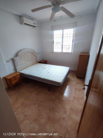 Chalet en venta en Torrevieja (Alicante)