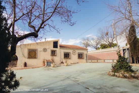 Hermosa casa de campo en Ibi con piscina privada - ALICANTE