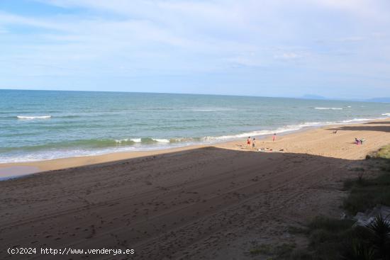 APARTAMENTO FRONTAL AL MAR Y COMPLETAMENTE REFORMADO - VALENCIA