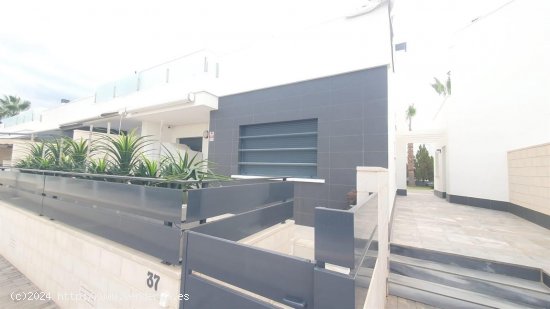 Villa en venta en Orihuela (Alicante)