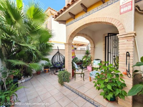 Villa en venta en Torrevieja (Alicante)