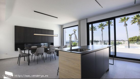 Villa en venta a estrenar en Elche (Alicante)