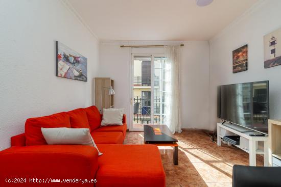  venta piso luminoso con balcón 2 habitaciones Poble Sec - BARCELONA 