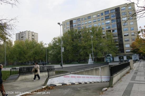 Plaza de garaje en concesión administrativa - NAVARRA