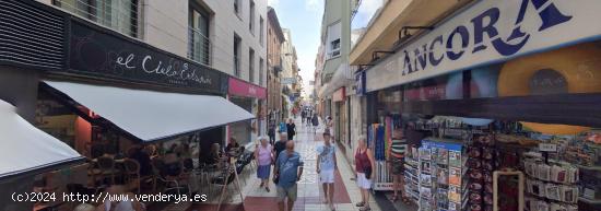 OPORTUNIDAD ÚNICA EN CALELLA : LOCAL COMERCIAL EN RENTABILIDAD EN CALLE ESGLÉSIA - BARCELONA