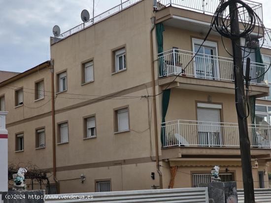 PISO EN PLANTA BAJA  CON JARDIN Y PARKING EN VENTA EN SANTA PERPETUA DE MOGODA - BARCELONA