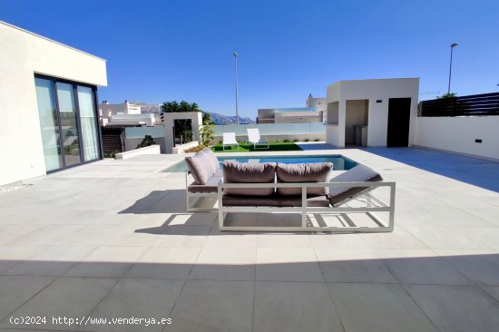 Villa en venta a estrenar en Polop (Alicante)