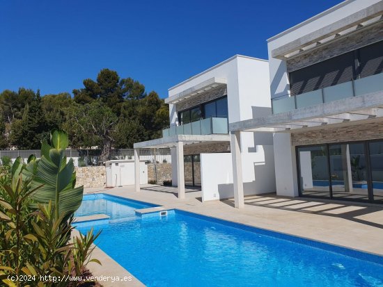 Casa en venta a estrenar en Moraira (Alicante)