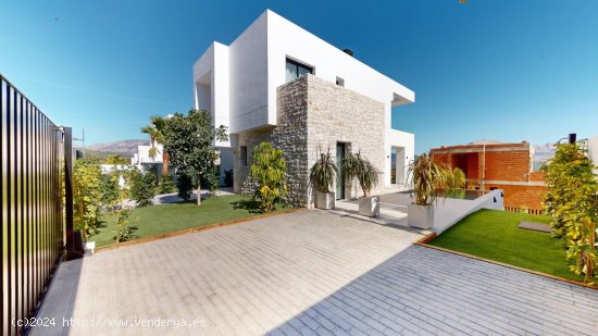 Villa en venta a estrenar en Polop (Alicante)