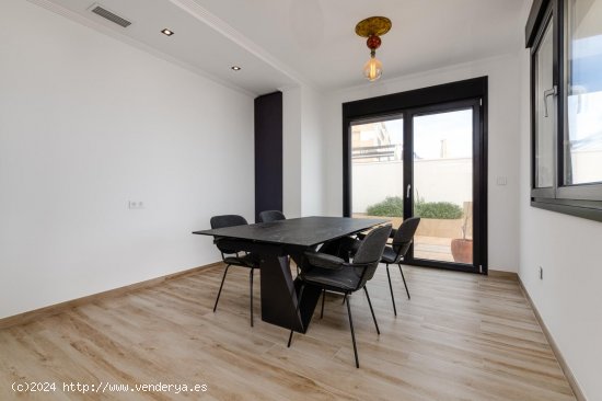 Villa en venta en Torrevieja (Alicante)