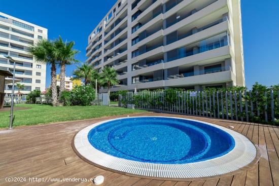 Apartamento de 2 dormitorios en Primera Linea de la Playa del Mar, Punta Prima - ALICANTE