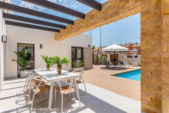 Villa en venta a estrenar en Rojales (Alicante)