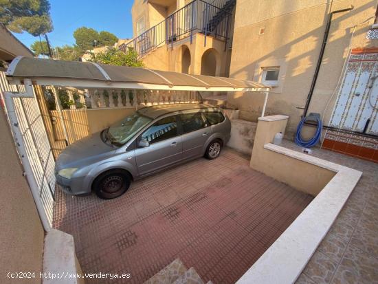 Chalet independiente  en Los Balcones - ALICANTE